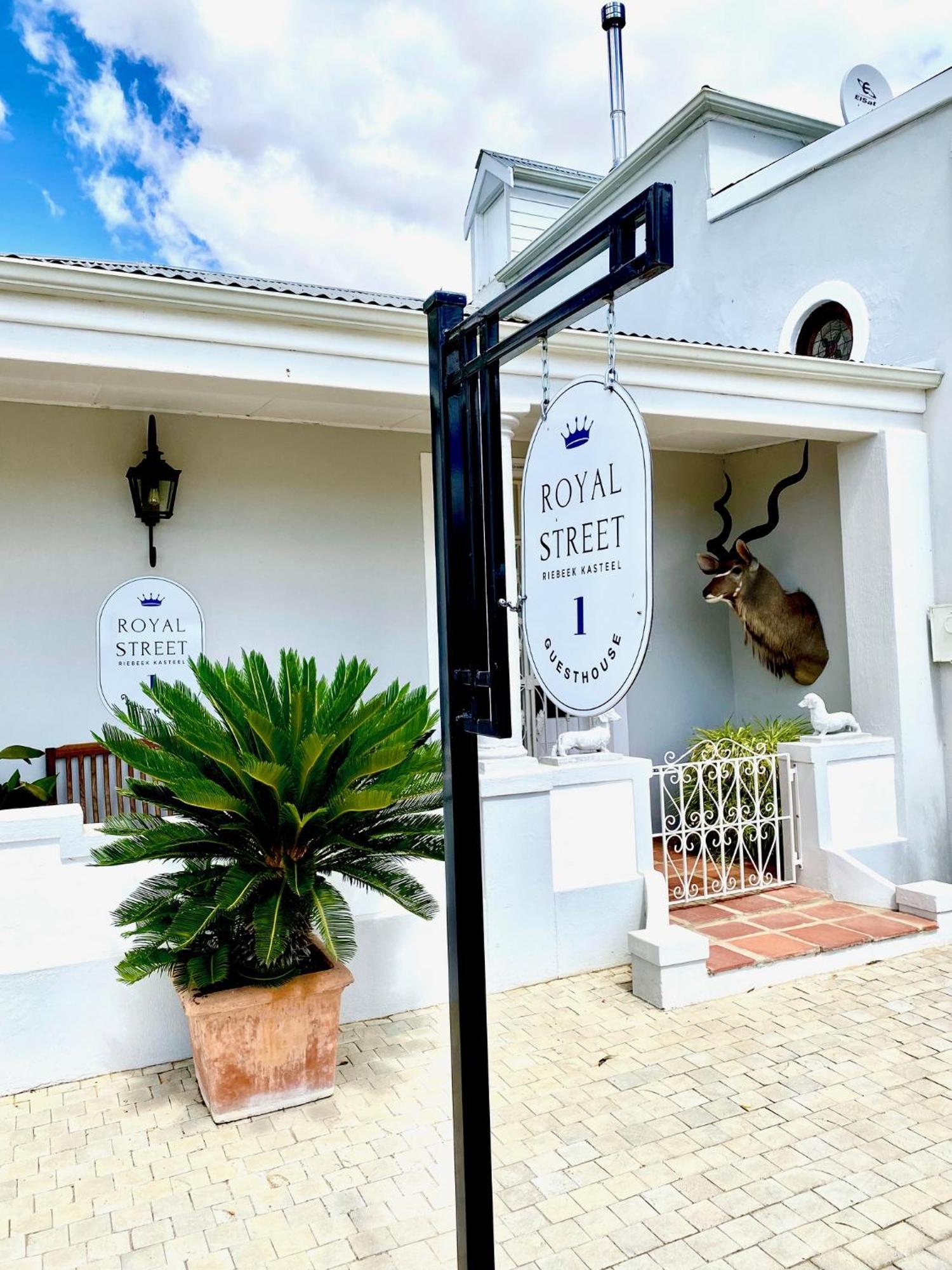 1 Royal Street Guesthouse Riebeek-Kasteel Bagian luar foto